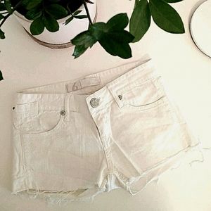 Stradivarius Denim Jean Shorts . White . Sz. S